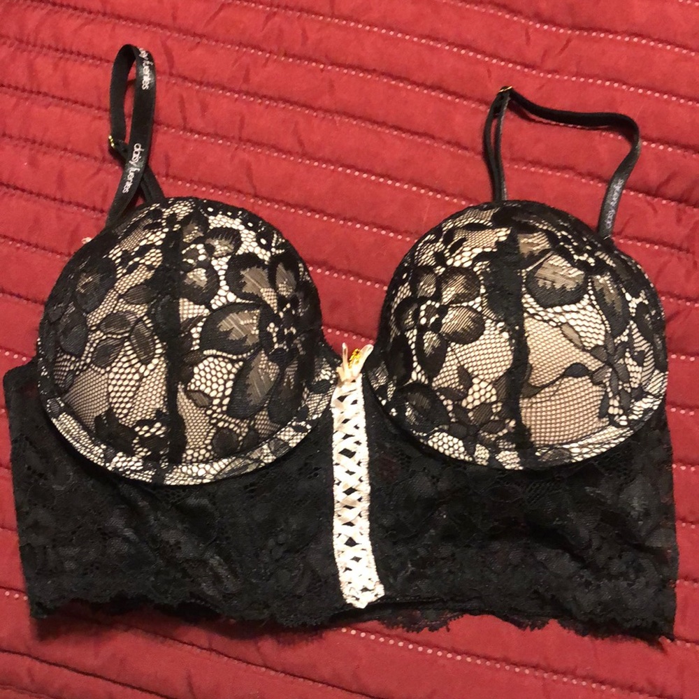 Daisy Fuentes Bra